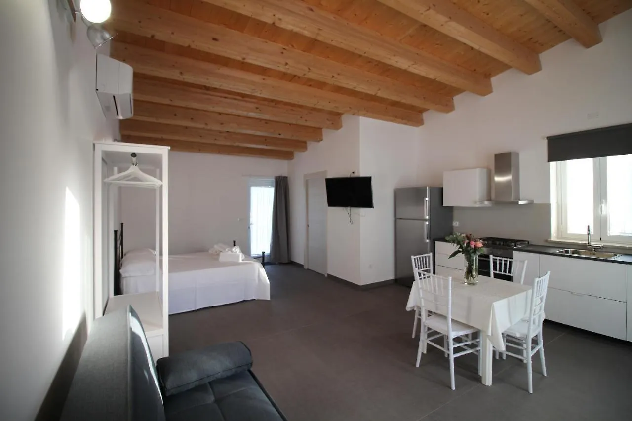 Affittacamere Dimora Savarino Villa con Piscina Marzamemi Italia