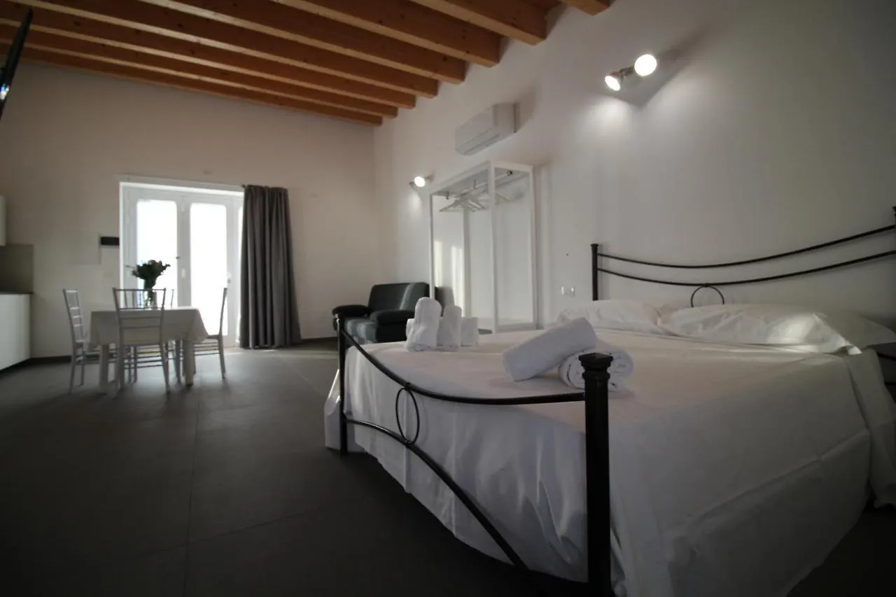 Affittacamere Dimora Savarino Villa con Piscina Marzamemi