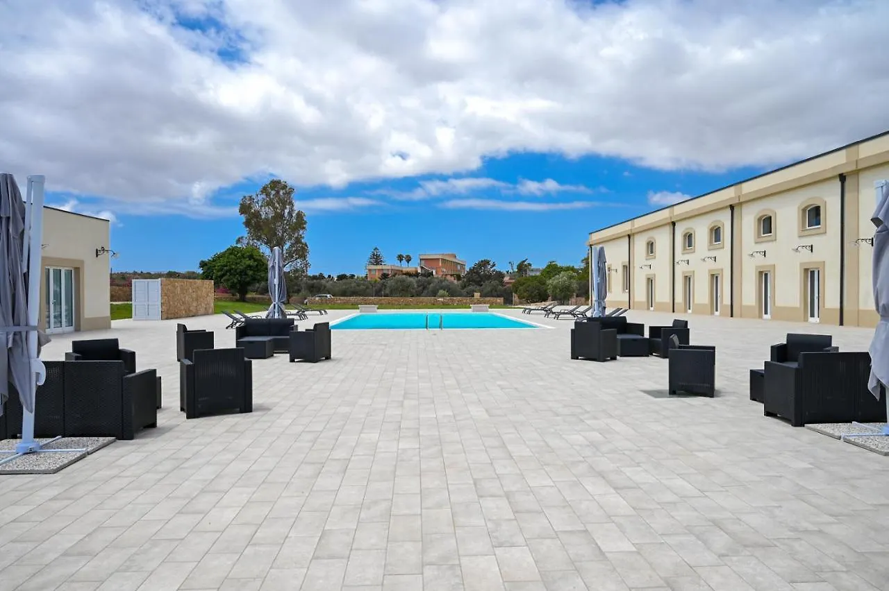 Dimora Savarino Villa con Piscina Marzamemi Italia