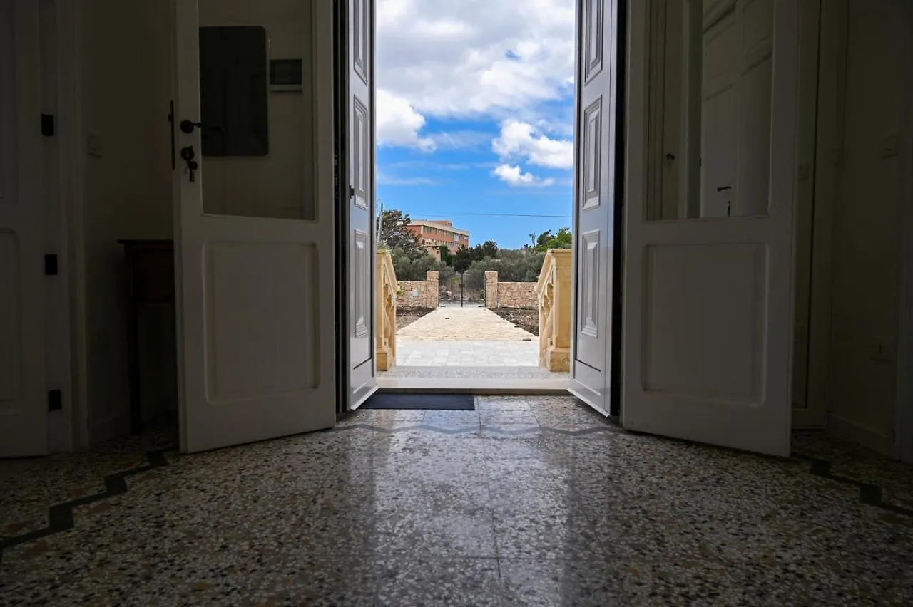 Affittacamere Dimora Savarino Villa con Piscina Marzamemi Italia